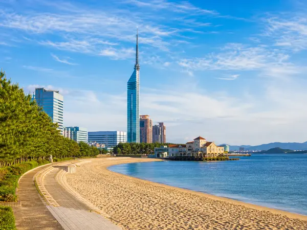 모모치 해변 (百道浜)